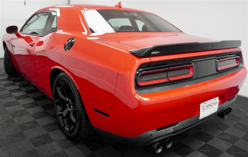 Used 2015 Dodge Challenger SXT Plus w/ Premium Sound Group image 6