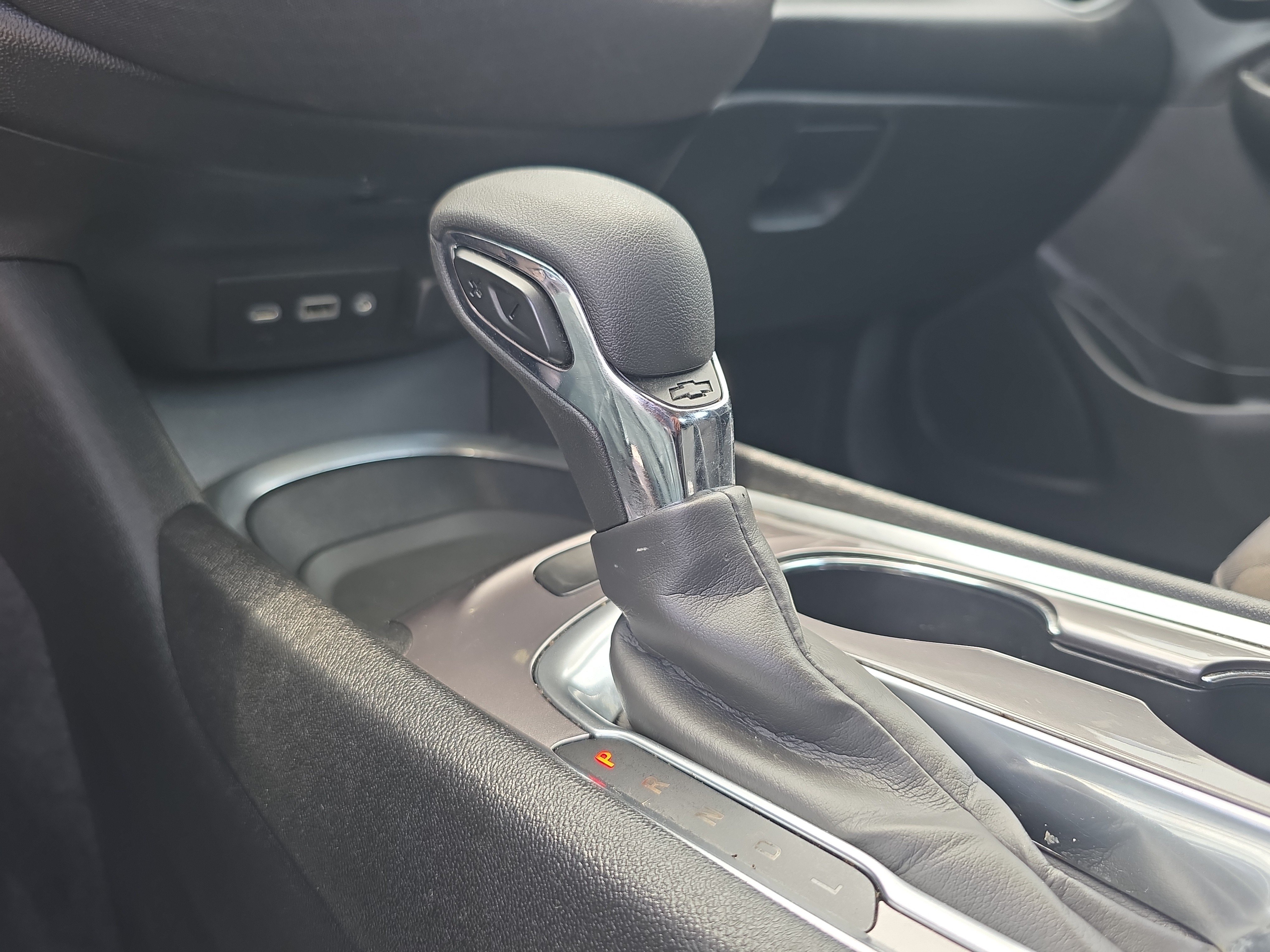 Used 2022 Chevrolet Malibu LT FWD image 32