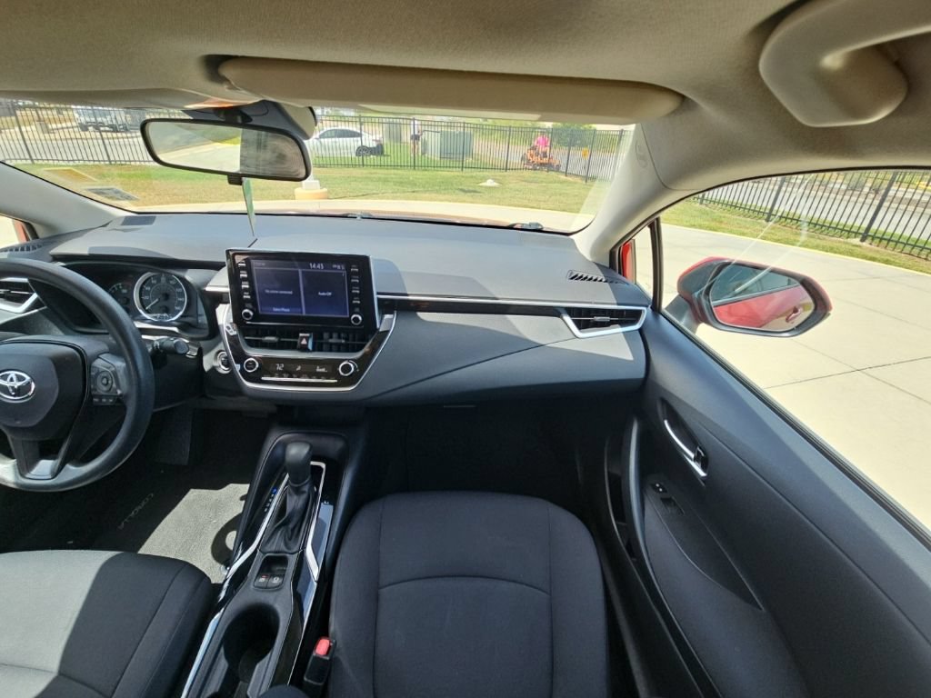 Used 2020 Toyota Corolla LE w/ LE Premium Package FWD image 24