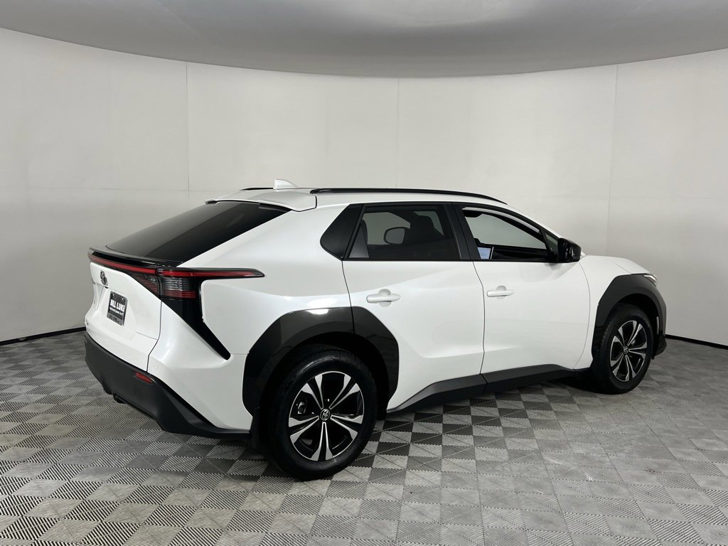 Used 2024 Toyota bZ4X XLE w/ Weather Package image 7