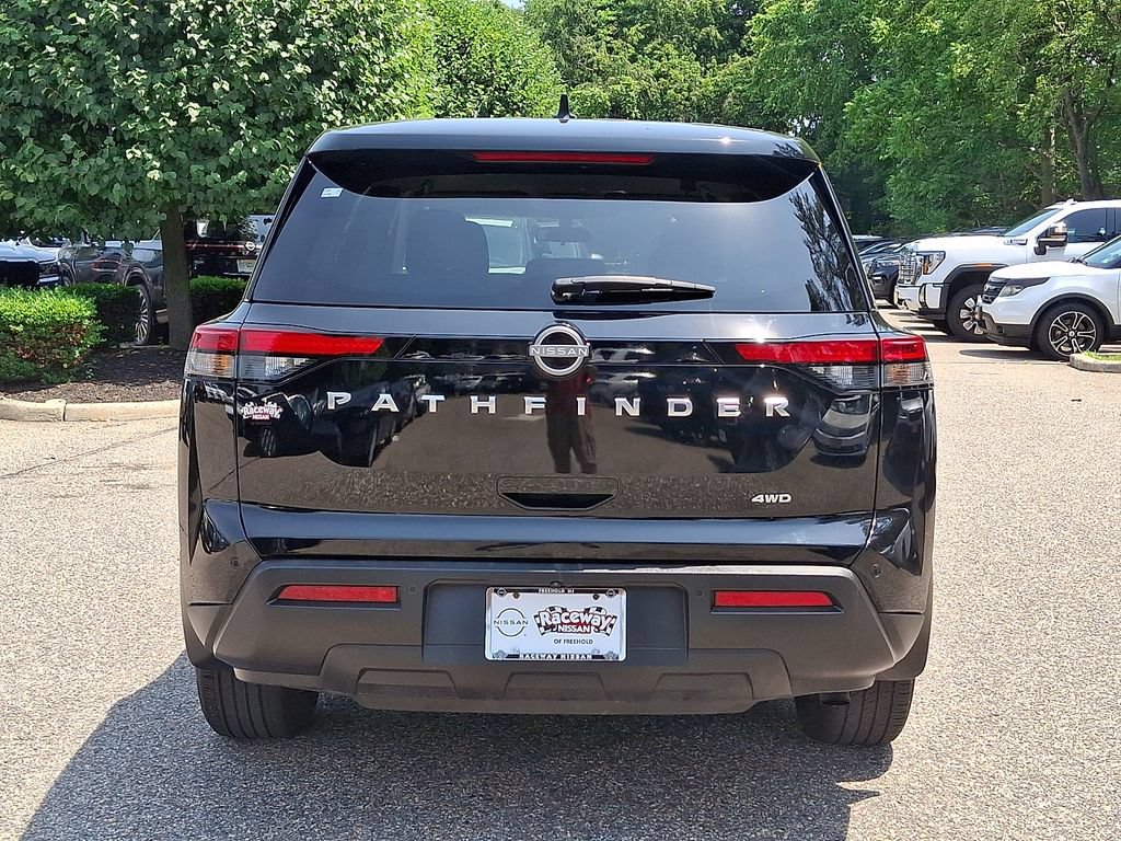 Certified 2024 Nissan Pathfinder S AWD/4WD image 7