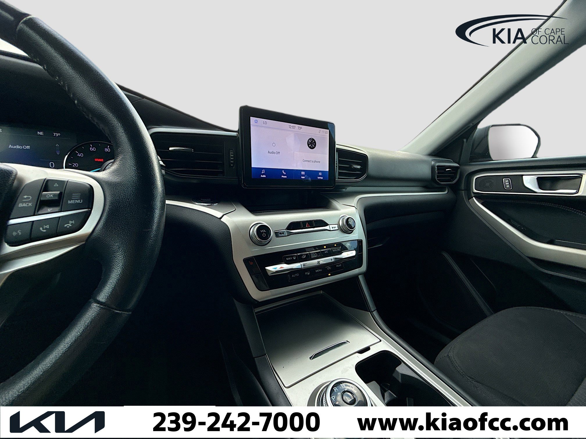 Used 2022 Ford Explorer XLT image 26