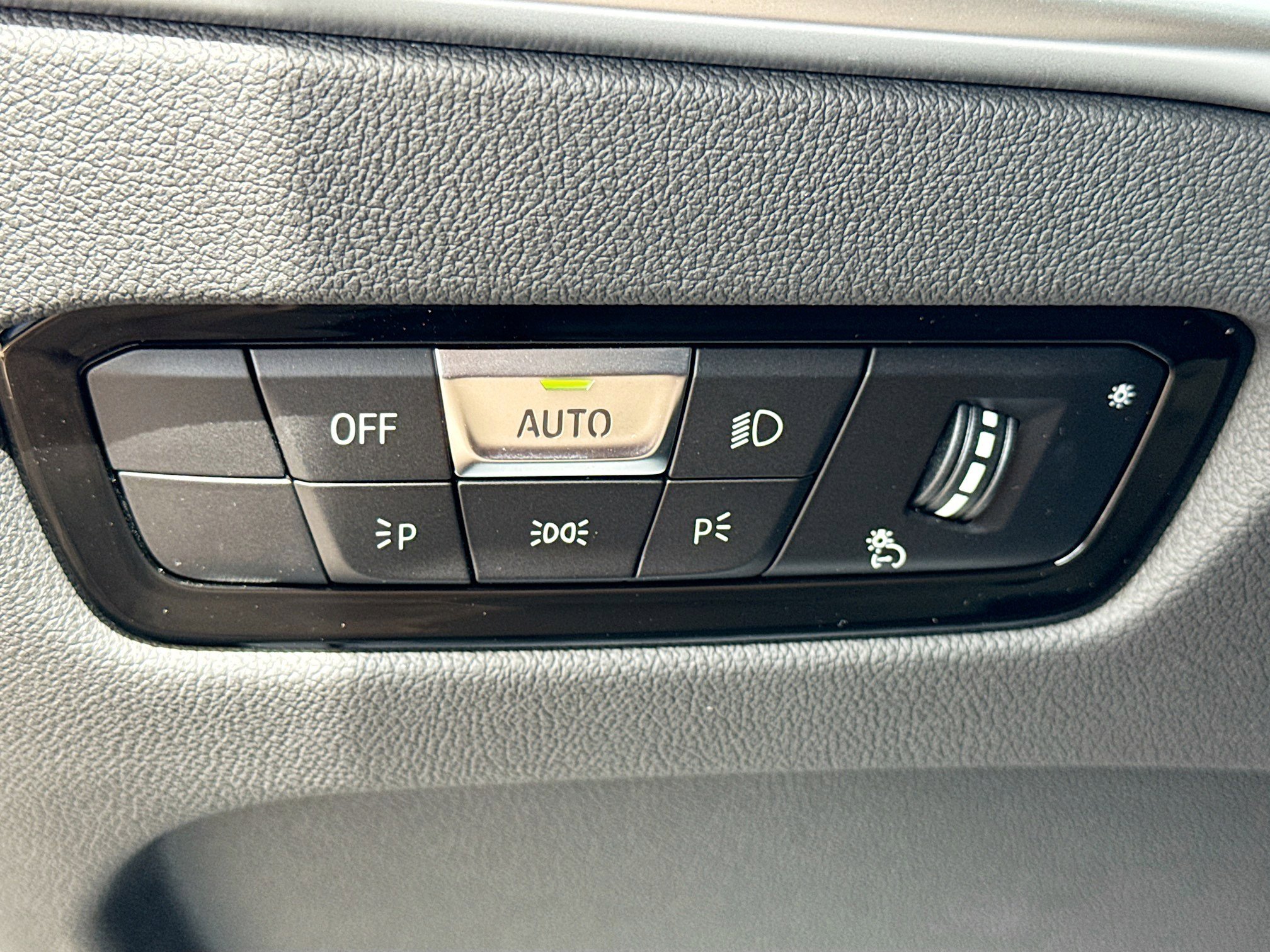 Used 2025 BMW 330i Sedan RWD image 35