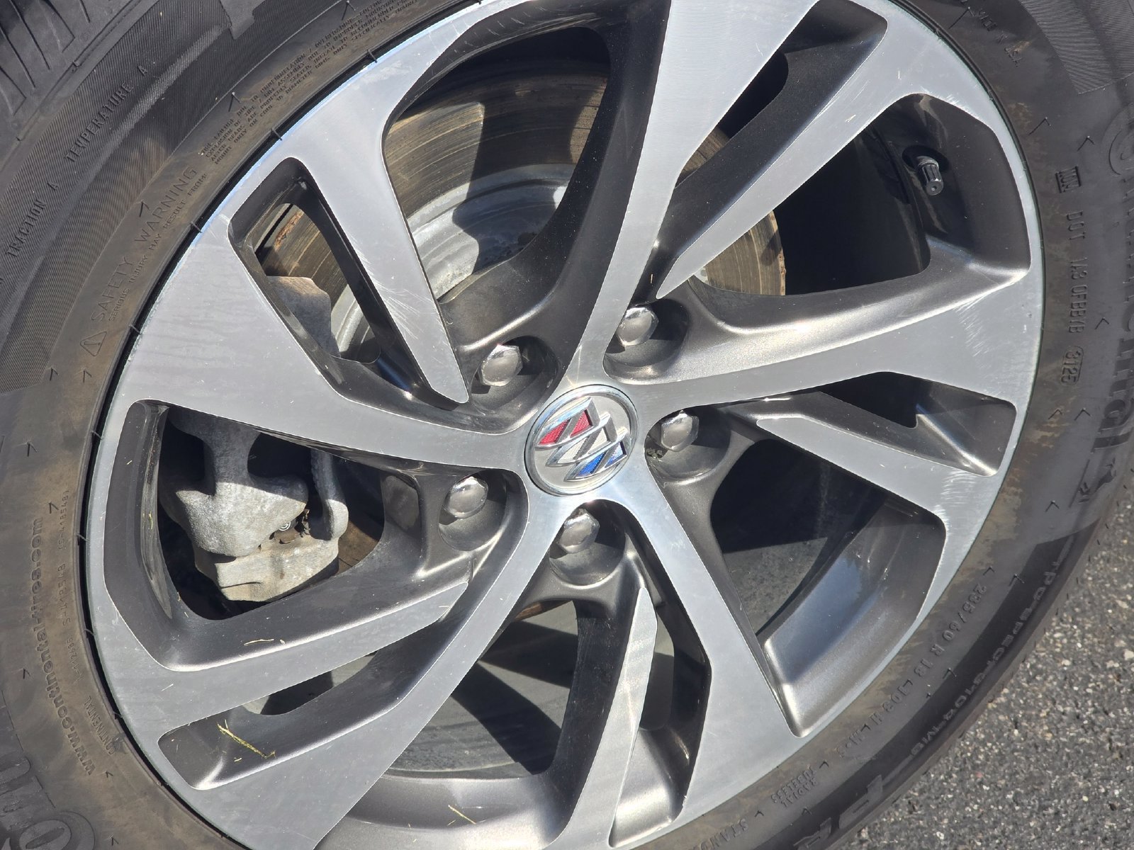 Used 2023 Buick Envision Essence AWD/4WD image 10