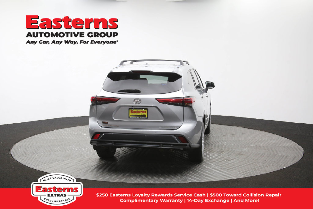 Used 2021 Toyota Highlander Limited AWD/4WD image 44