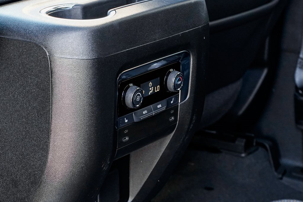 Used 2025 Chevrolet Tahoe High Country image 19