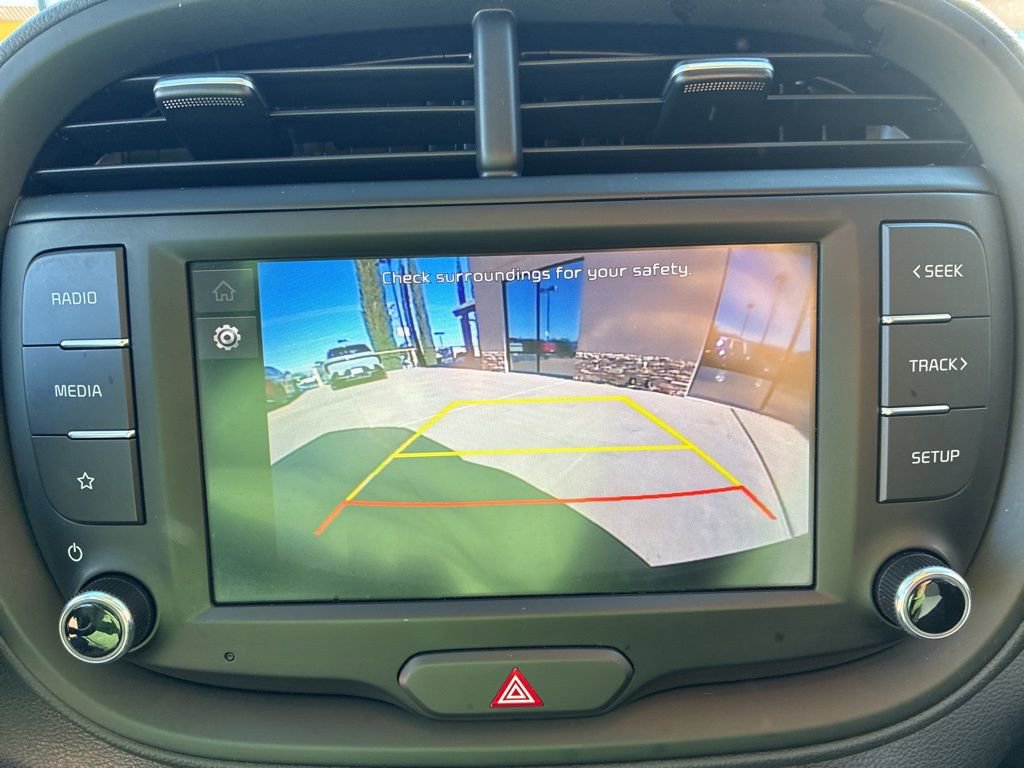 Used 2025 Kia Soul LX FWD image 31