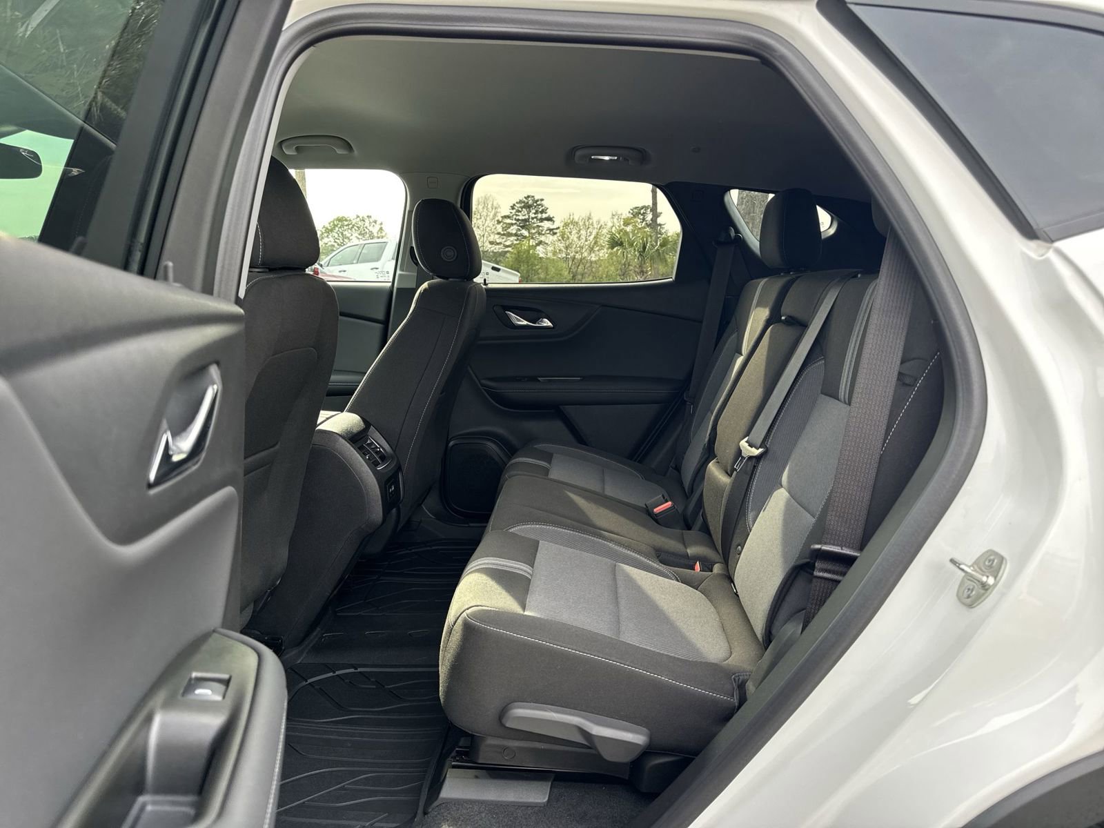 Used 2024 Chevrolet Blazer LT w/ Convenience Package image 30