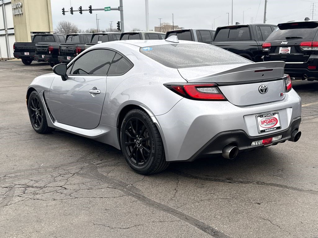 Used 2023 Toyota GR86 Premium w/ ALL Weather Mat Package (TMS) image 9