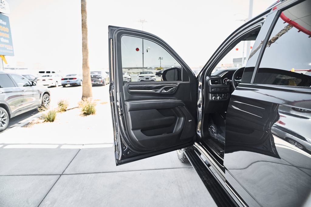 Used 2023 GMC Yukon Denali w/ Max Trailering Package AWD/4WD image 17