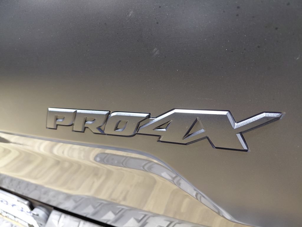 Used 2020 Nissan Titan PRO-4X AWD/4WD image 29