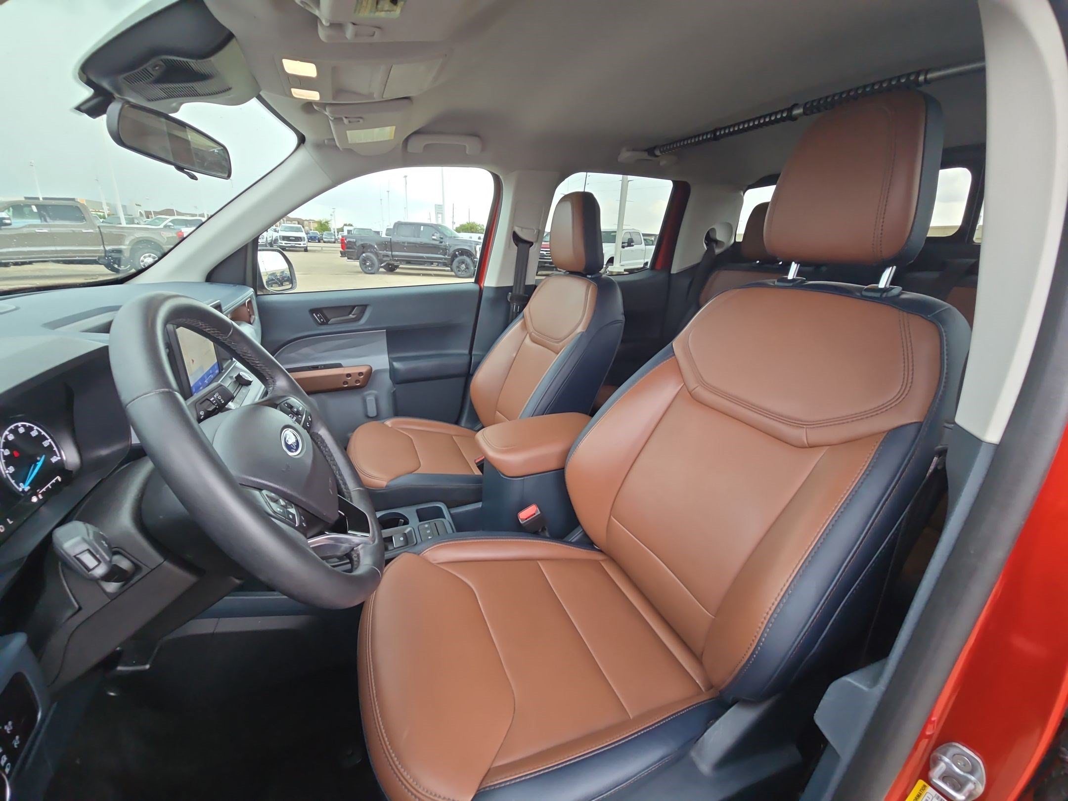 Used 2024 Ford Maverick Lariat FWD image 17