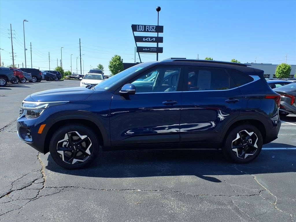 Used 2025 Kia Seltos EX AWD/4WD image 22