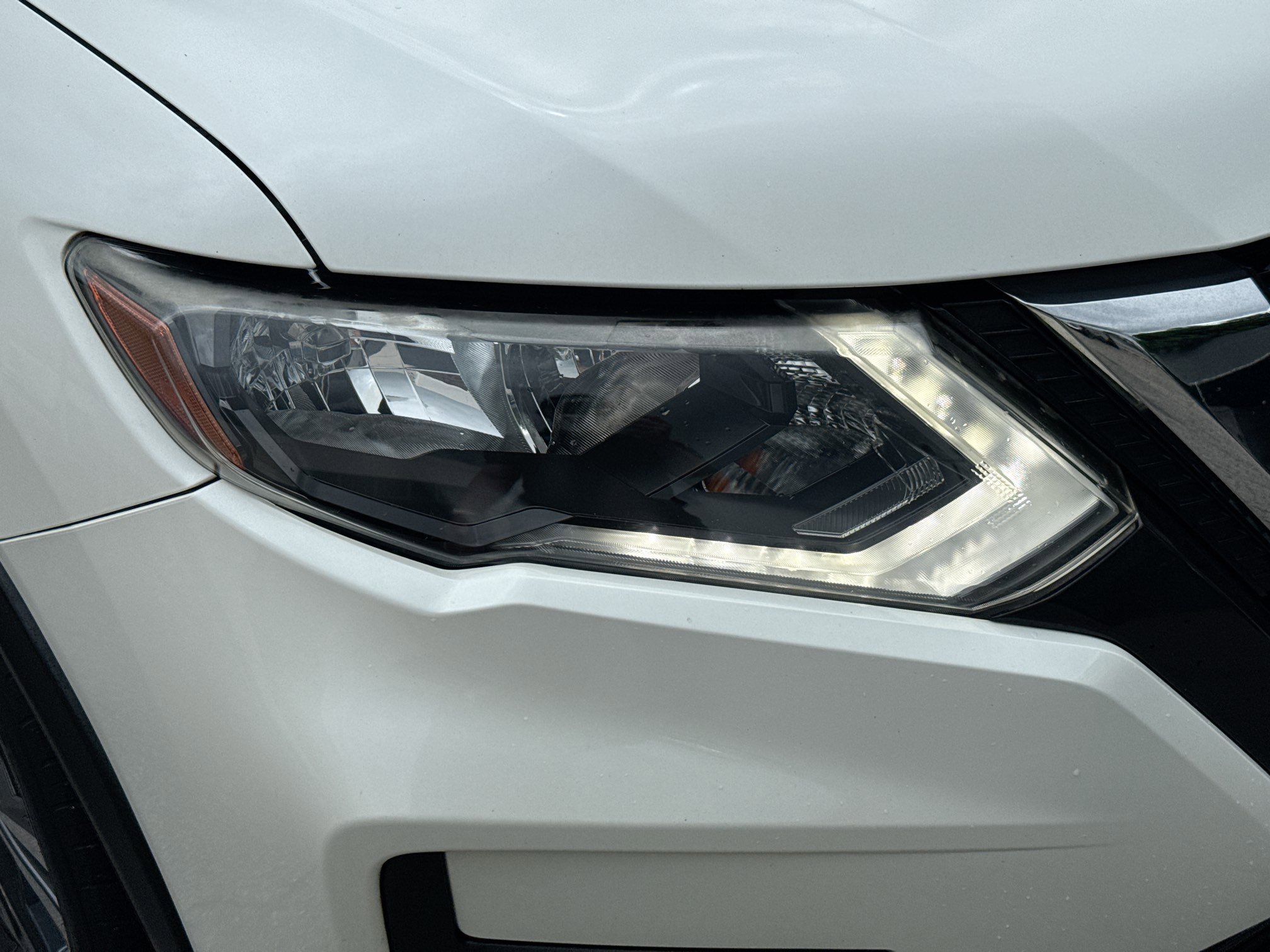 Used 2017 Nissan Rogue SL image 33