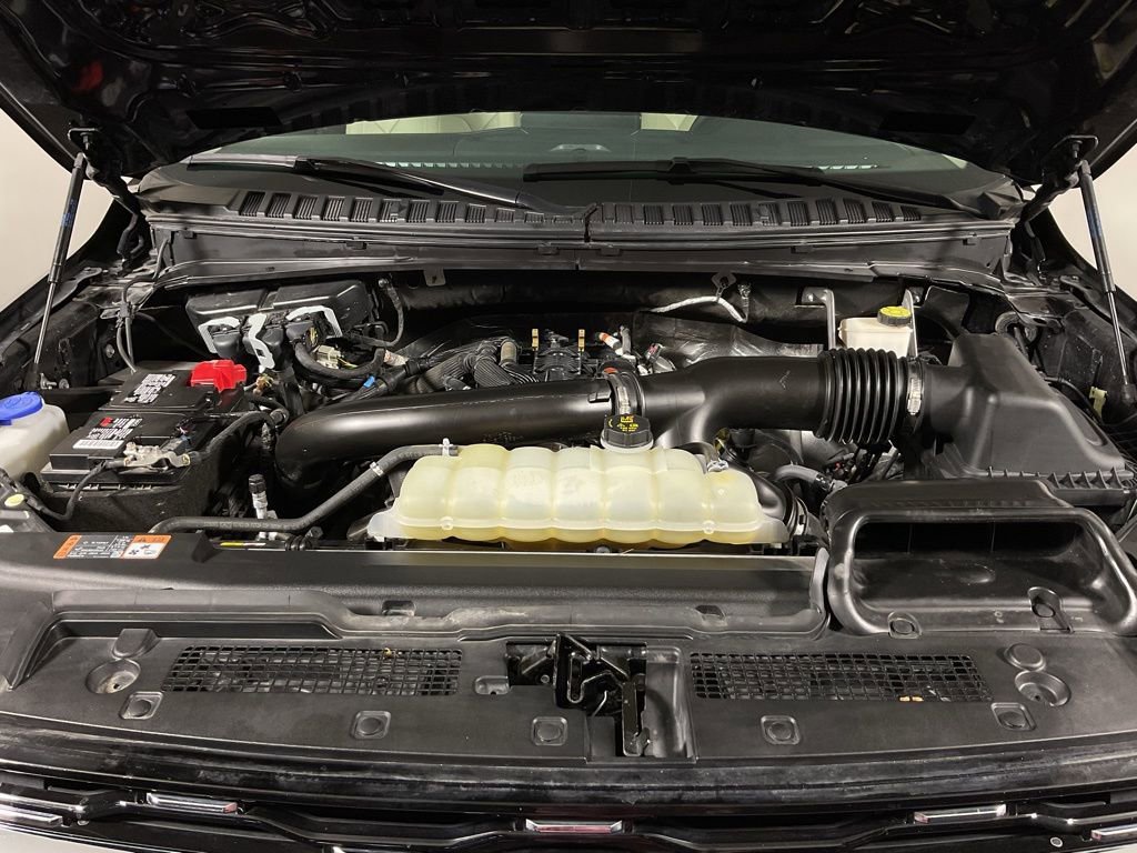 Used 2024 Ford Expedition Limited image 9