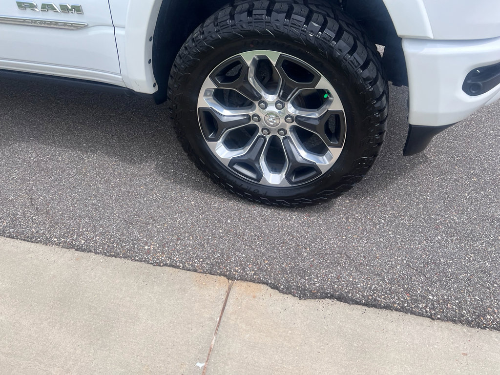 Used 2019 RAM 1500 Limited AWD/4WD image 2