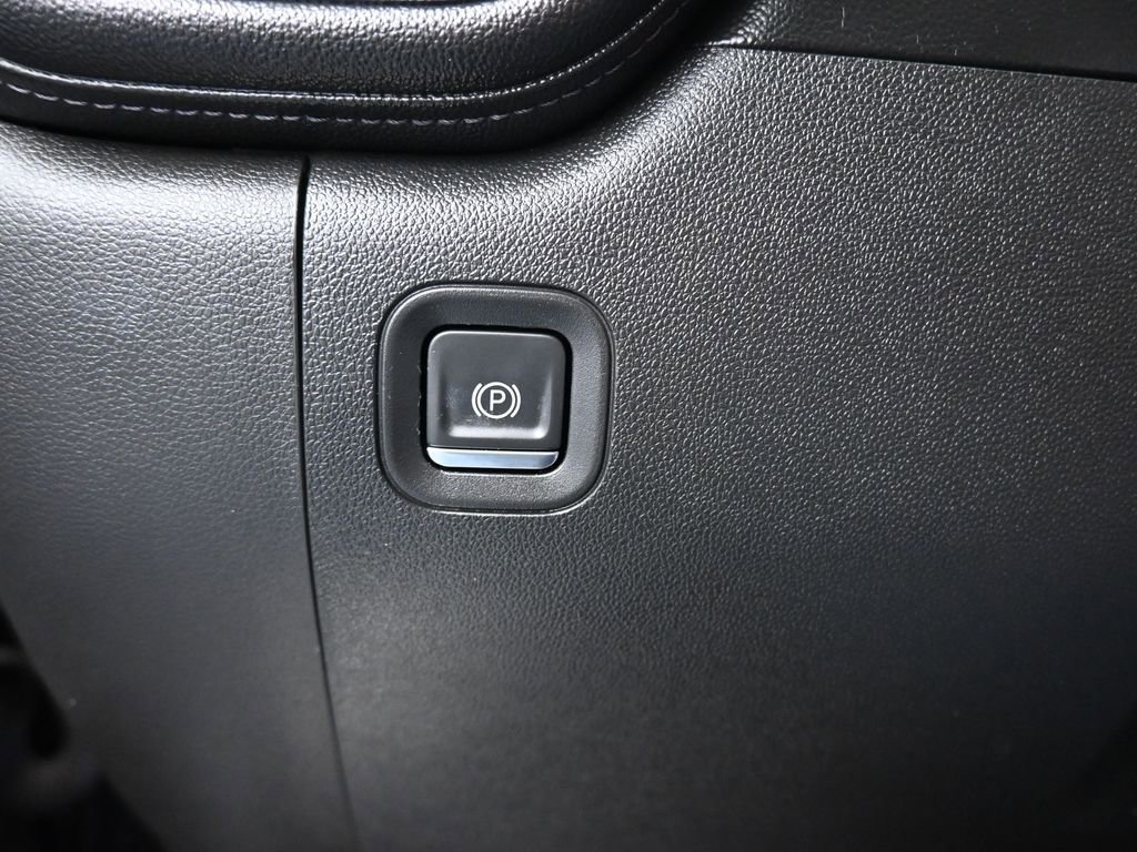 Used 2021 Chevrolet Silverado 1500 LT Trail Boss w/ Convenience Package II image 28