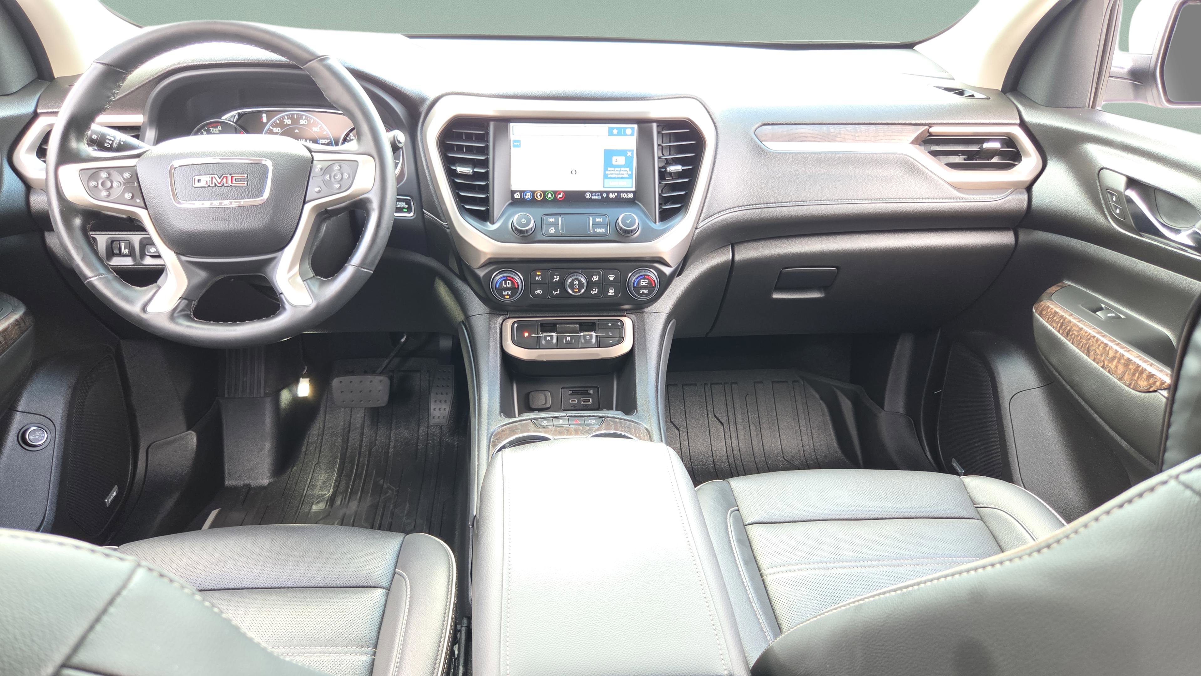 Used 2023 GMC Acadia Denali w/ Denali Ultimate Package FWD image 12