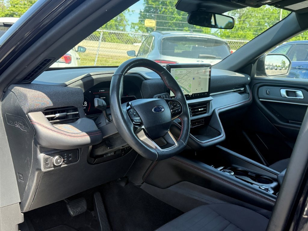 Certified 2025 Ford Explorer ST-Line w/ ST-Line Street Pack AWD/4WD image 14