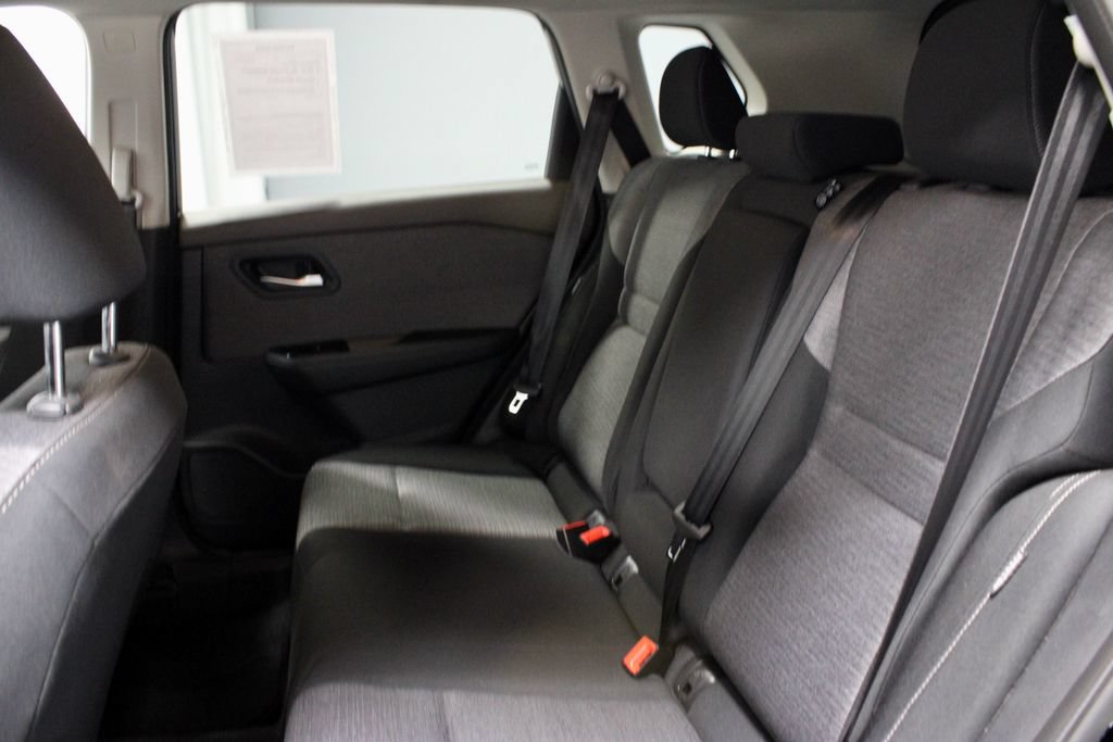 Used 2023 Nissan Rogue SV AWD/4WD image 21