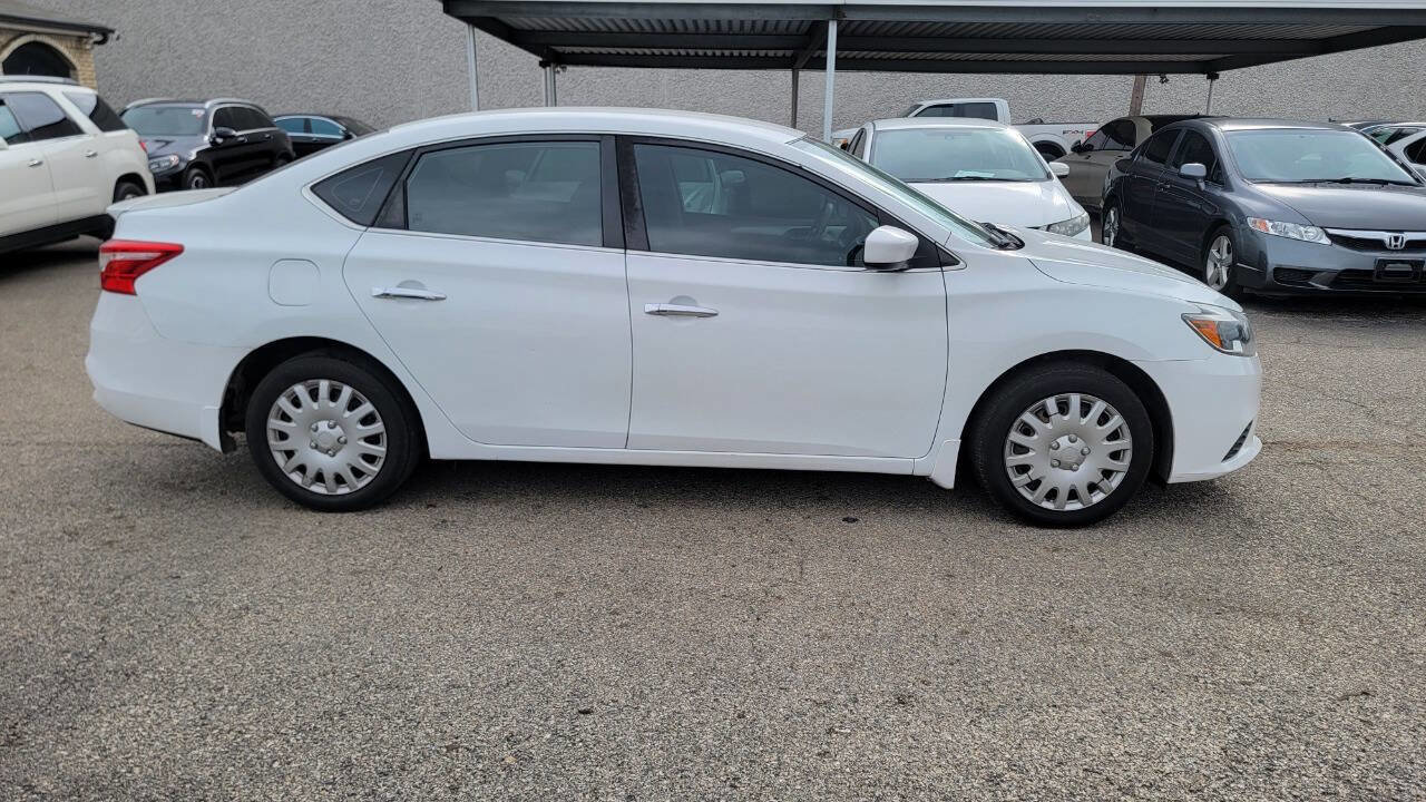 Used 2019 Nissan Sentra S w/ Appearance Package image 5