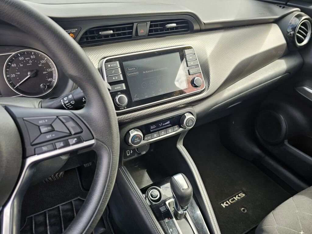 Used 2020 Nissan Kicks SV w/ Exterior Package FWD image 28