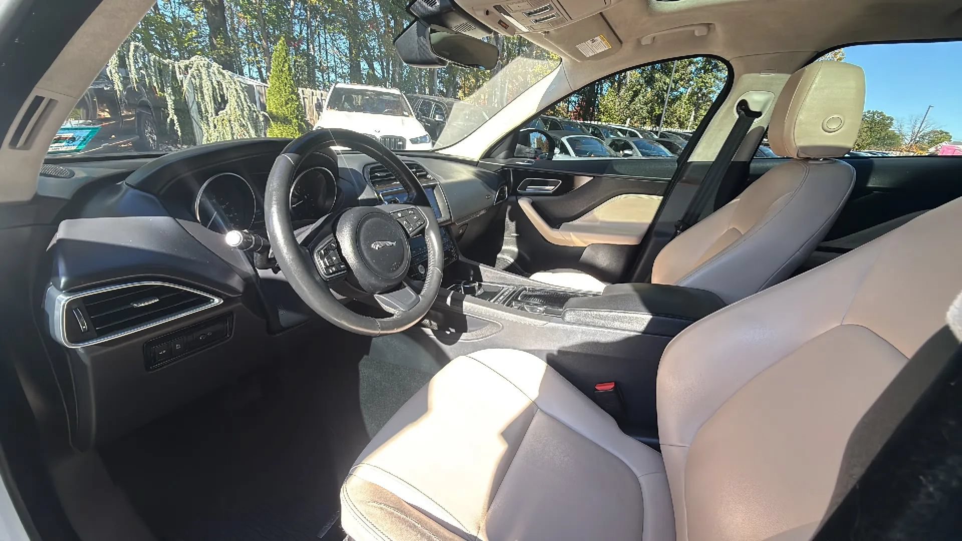 Used 2020 Jaguar F-PACE Premium AWD/4WD image 26