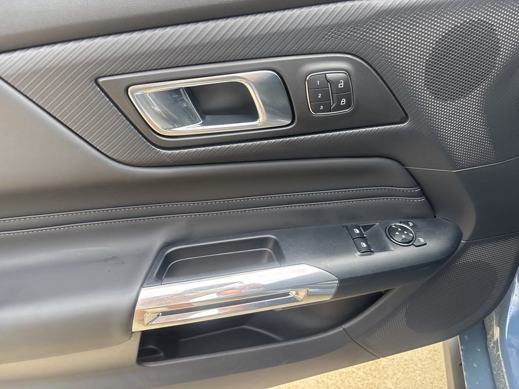 Used 2025 Ford Mustang GT Premium RWD image 25