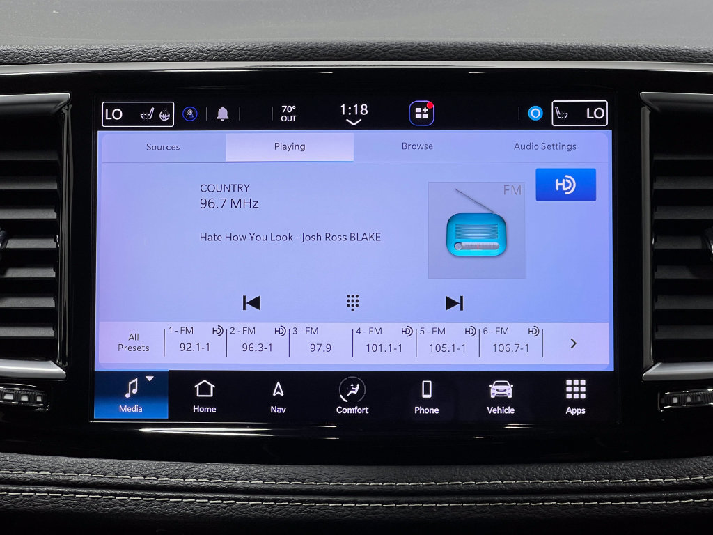 Used 2021 Chrysler Pacifica Limited FWD image 26