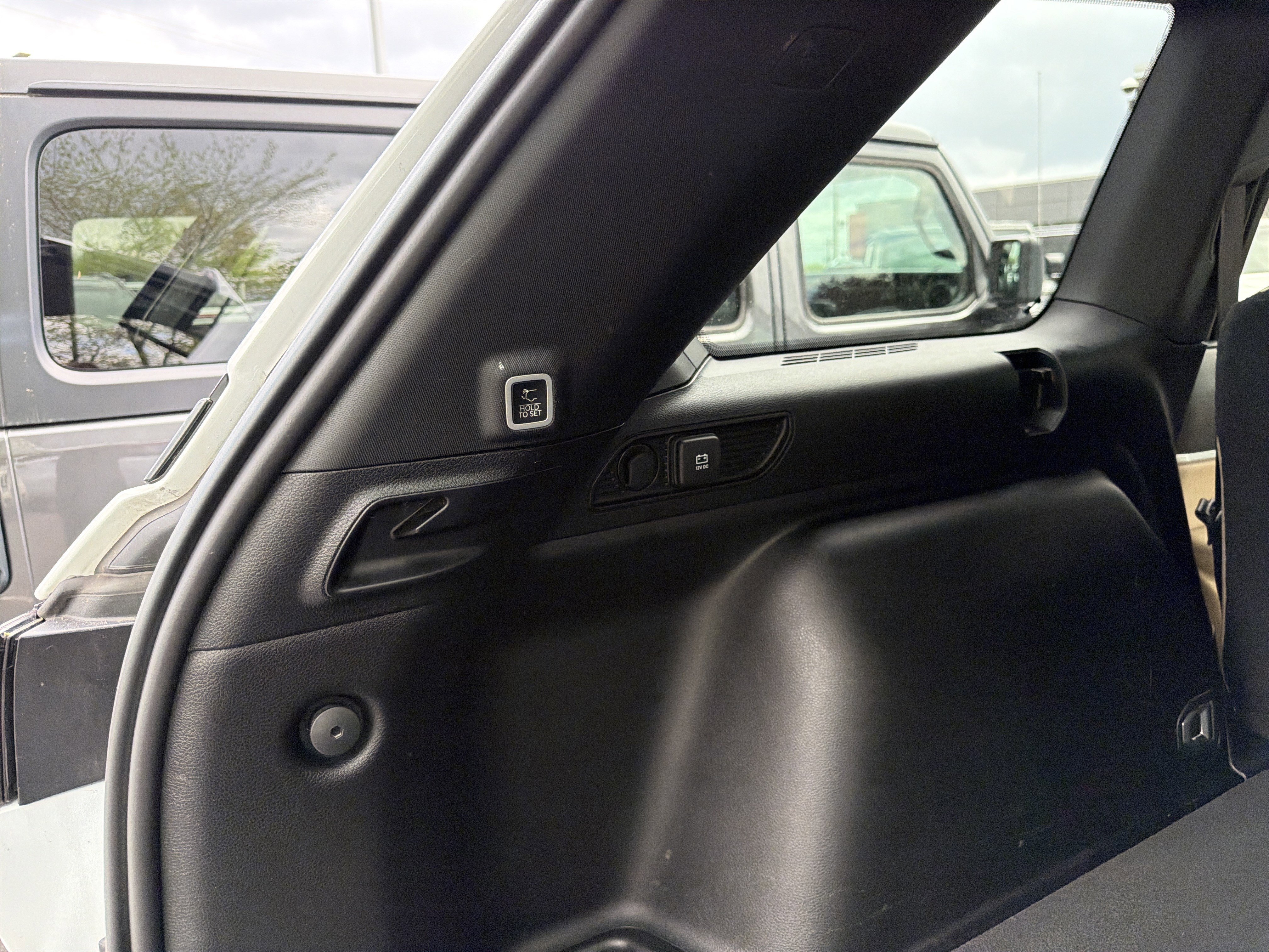 Certified 2023 Jeep Grand Cherokee Limited w/ Luxury Tech Group II image 10