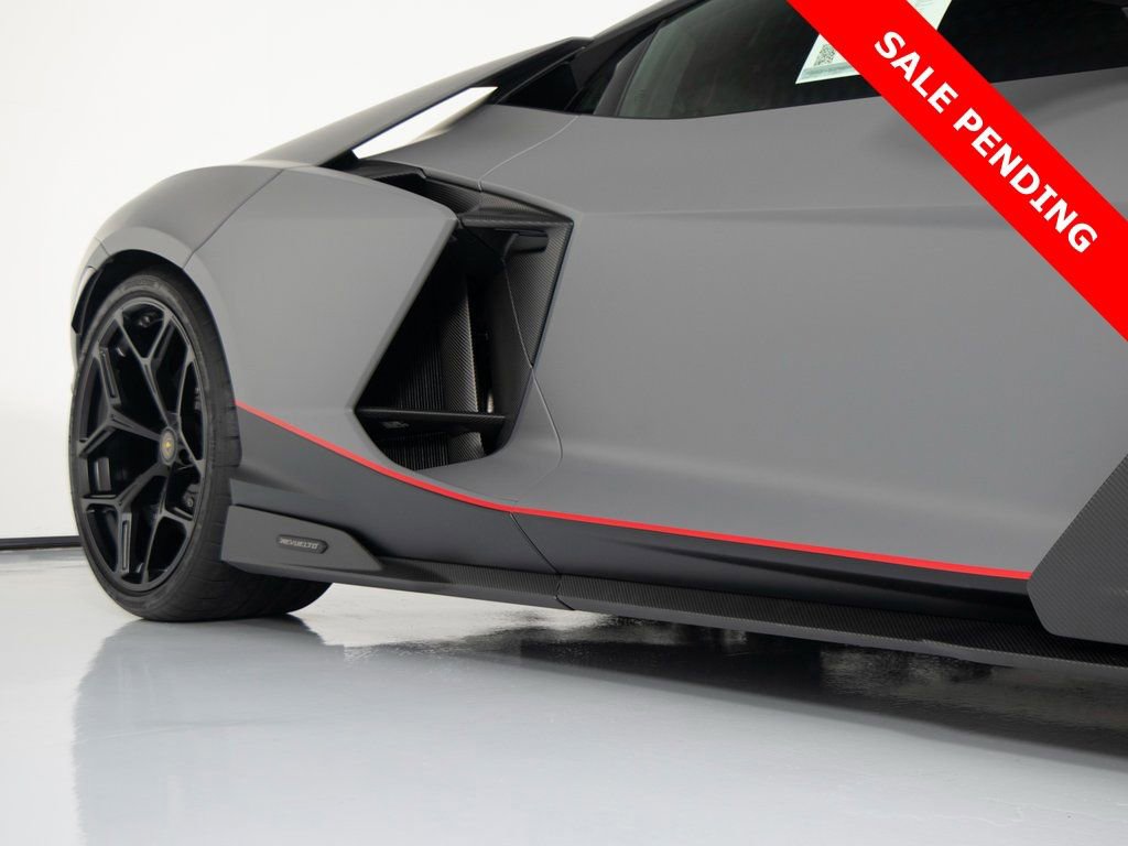 Used 2024 Lamborghini Revuelto AWD/4WD image 45