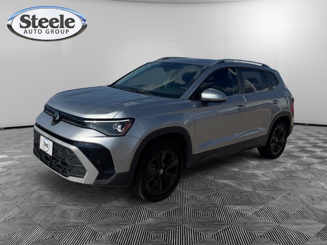 New 2025 Volkswagen Taos SE