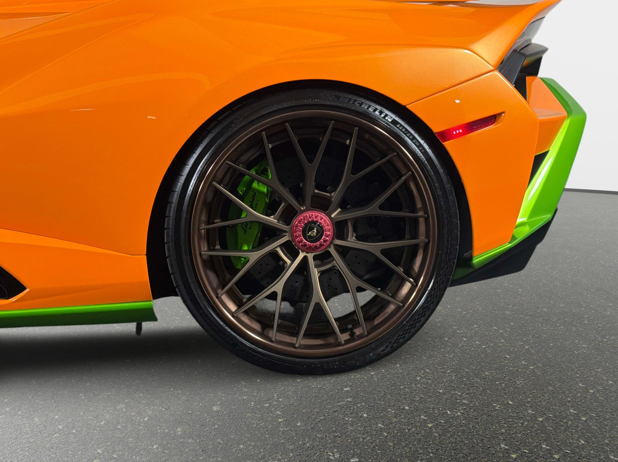 Used 2022 Lamborghini Huracan STO RWD image 16