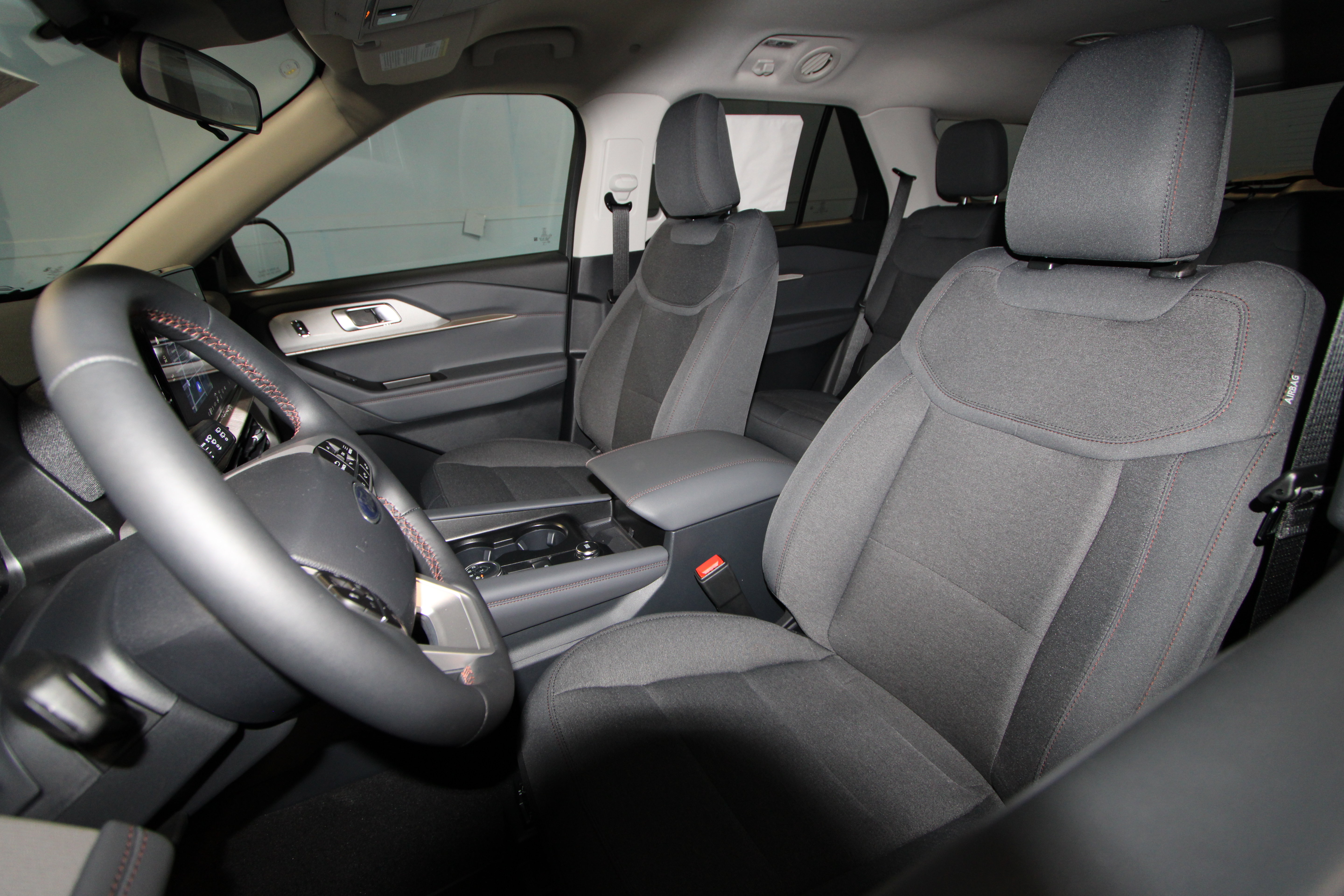 New 2026 Ford Explorer Active AWD/4WD image 3