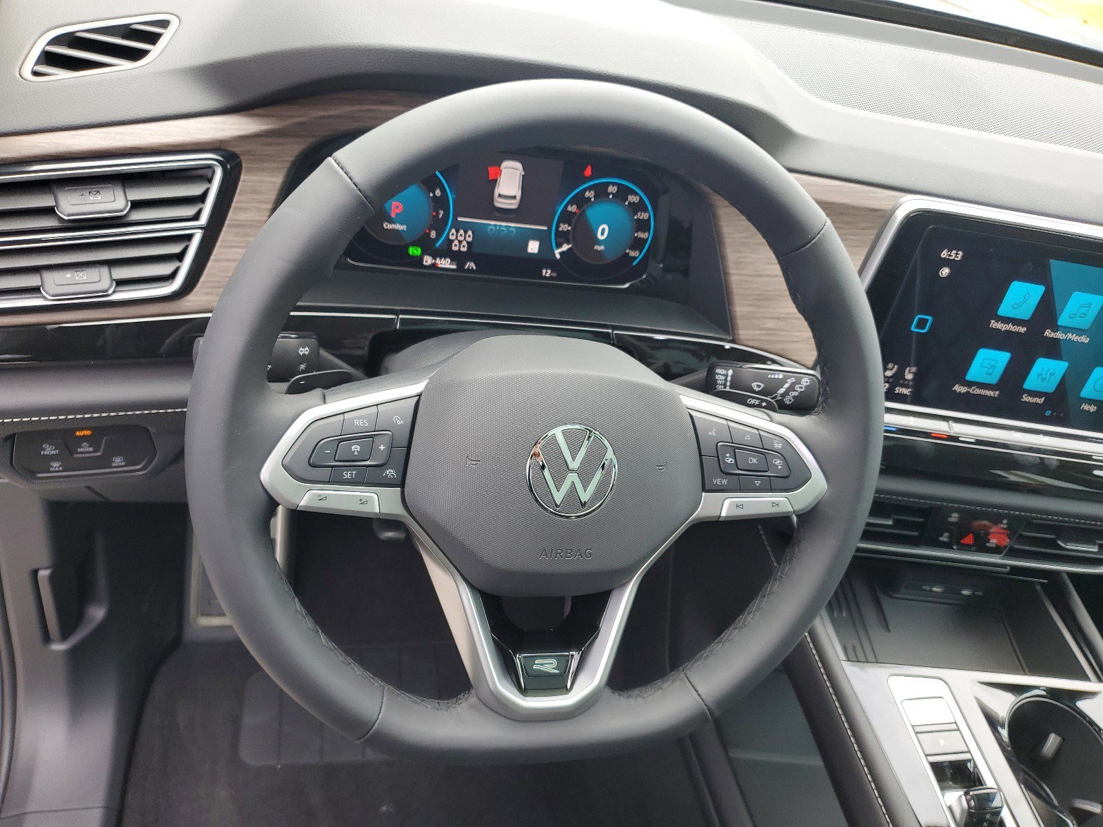 New 2025 Volkswagen Atlas SEL Premium R-Line image 20