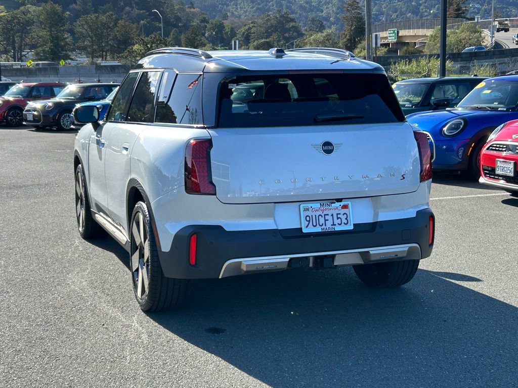 Used 2025 MINI Cooper Countryman S w/ Comfort Package Max image 3