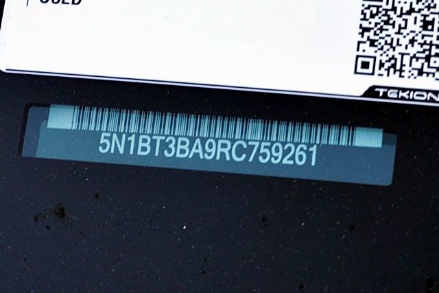 Used 2024 Nissan Rogue SV FWD image 35