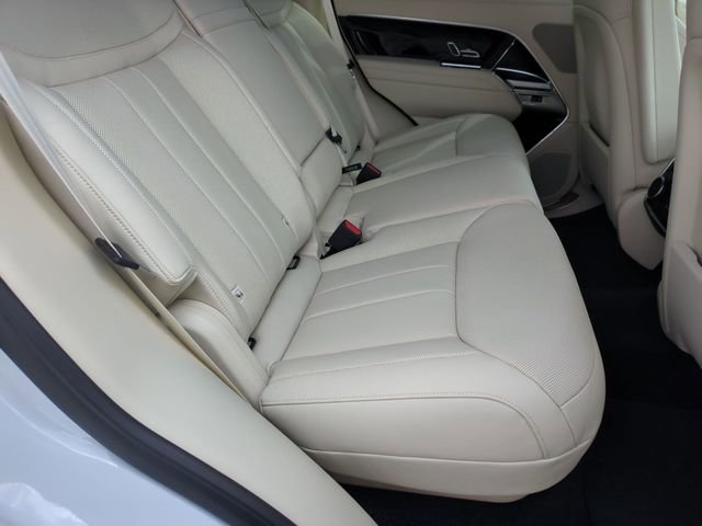 New 2026 Land Rover Range Rover SE AWD/4WD image 17