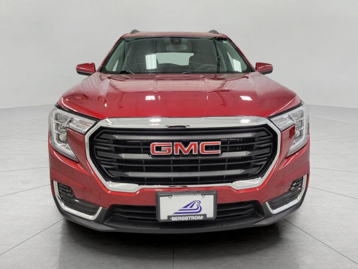 Used 2023 GMC Terrain SLE w/ Driver Convenience Package AWD/4WD image 14