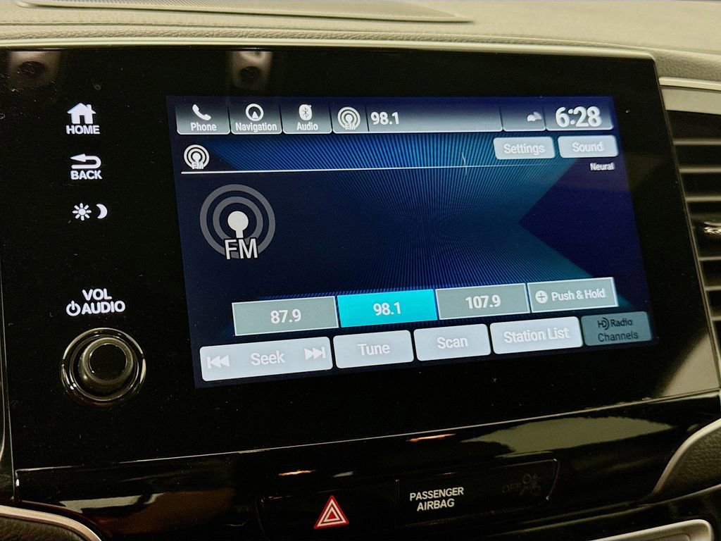 Used 2020 Honda Pilot Black Edition image 14