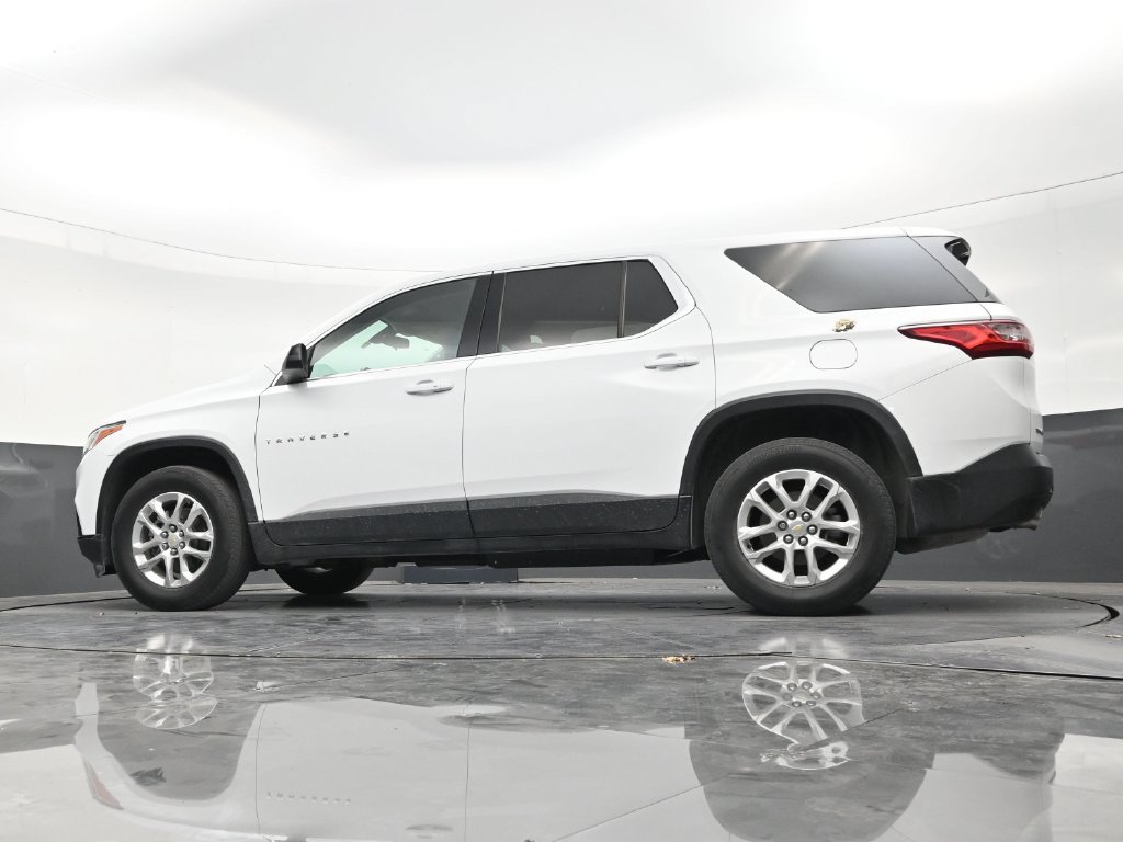 Used 2021 Chevrolet Traverse LS FWD image 18