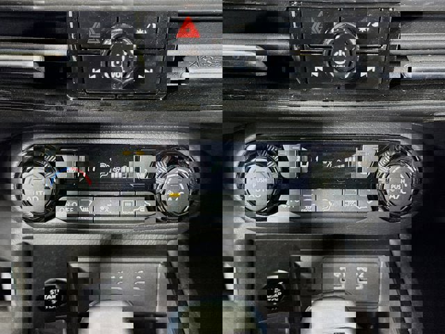 New 2026 Nissan Kicks SV image 13