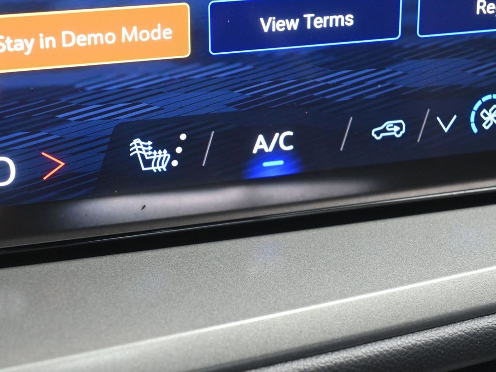 New 2026 Chevrolet Traverse LT w/ Driver Confidence Package image 19