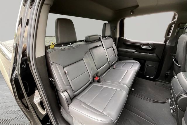 Used 2024 GMC Sierra 1500 SLT w/ X31 Off-Road Package AWD/4WD image 17