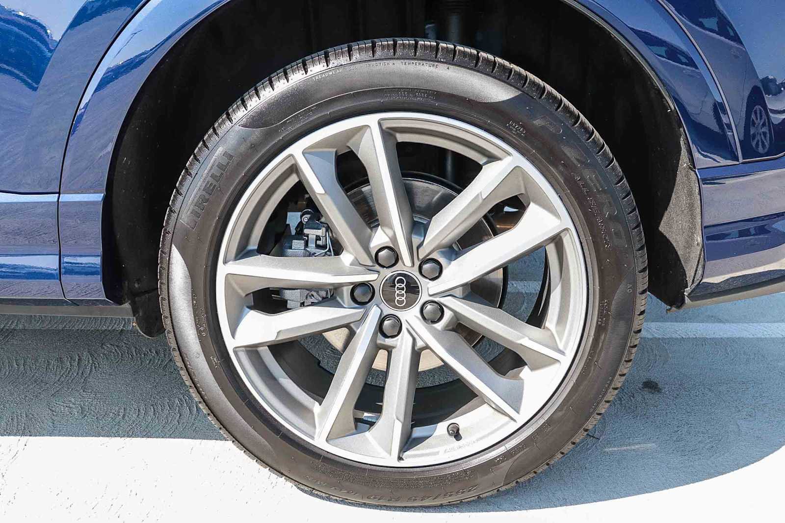 Used 2025 Audi Q3 2.0T Premium w/ Convenience Package image 13