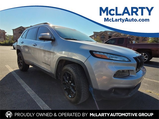 Used 2018 Jeep Cherokee Latitude w/ Cold Weather Group