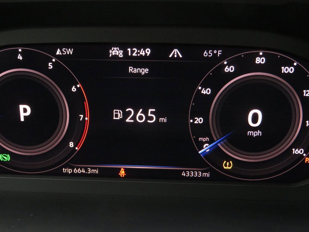 Used 2022 Volkswagen Tiguan SEL R-Line image 22