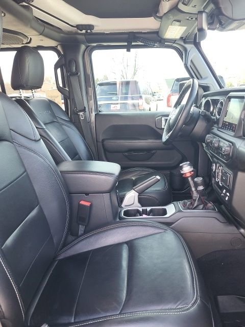 Used 2019 Jeep Wrangler Unlimited Sahara w/ Advanced Safety Group image 21