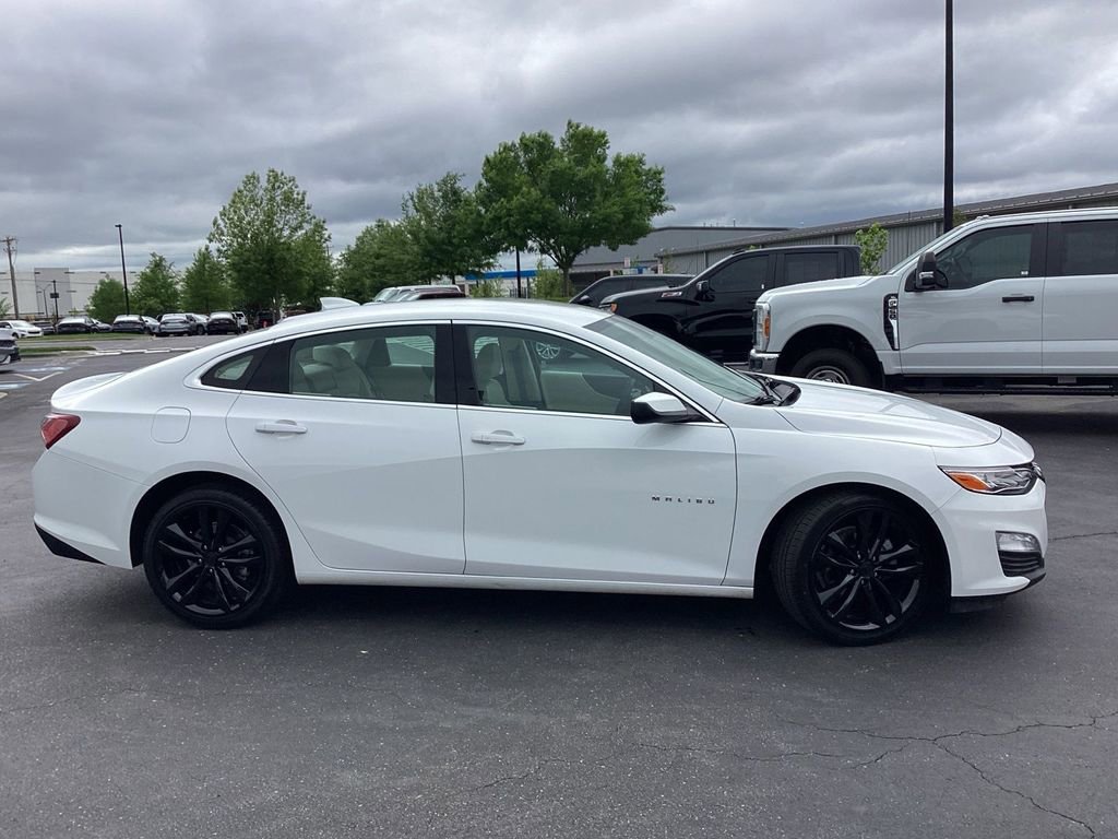 Used 2024 Chevrolet Malibu LT FWD image 5
