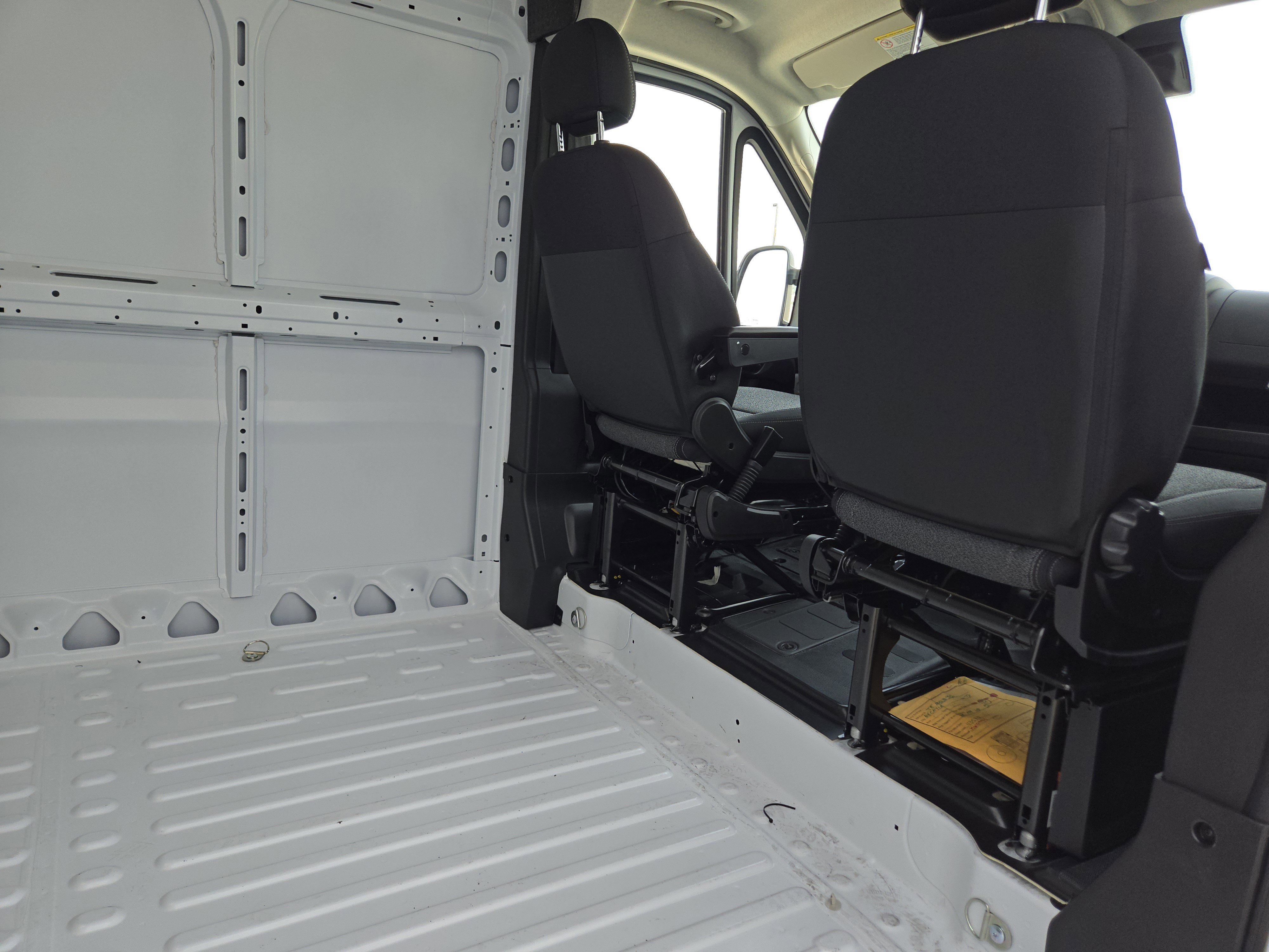 New 2026 RAM ProMaster 2500 w/ Convenience Group image 19